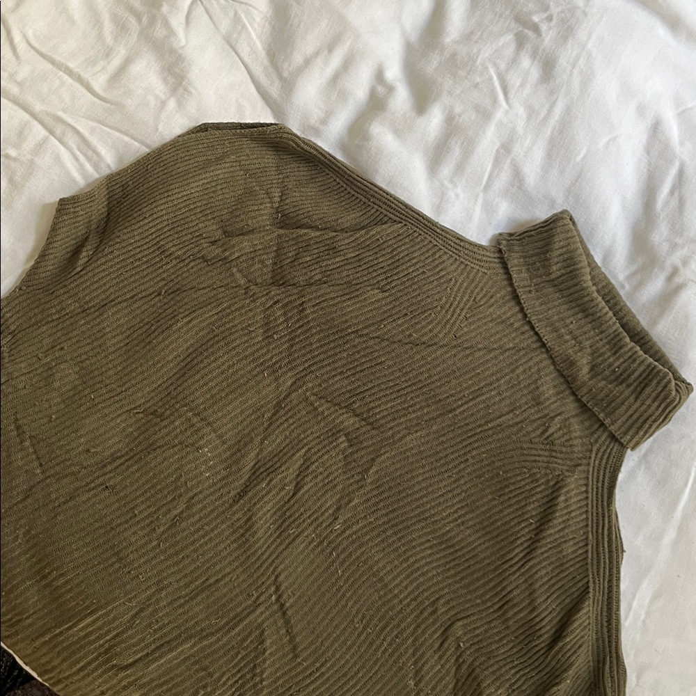 Massimo Dutti Italian Wool Green Ribbed Turtleneck Top